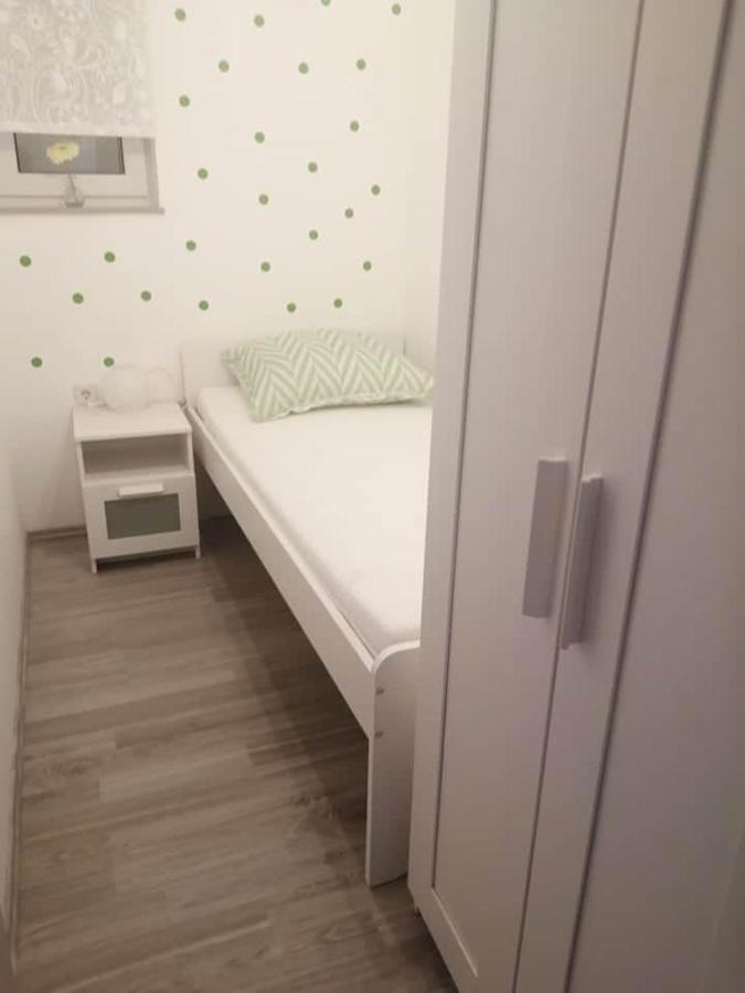 Ferienwohnung Apartman Dora Pag Town Exterior foto